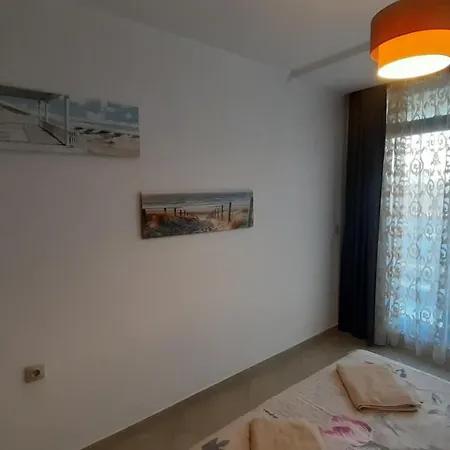 Апартамент Адикт Sozopol