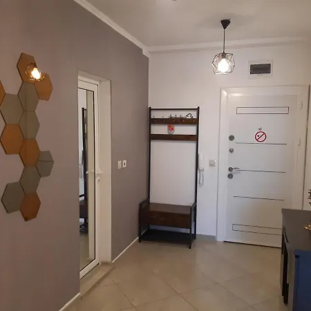 Апартамент Адикт Apartment