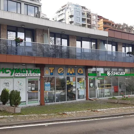 Апартамент Адикт Apartament